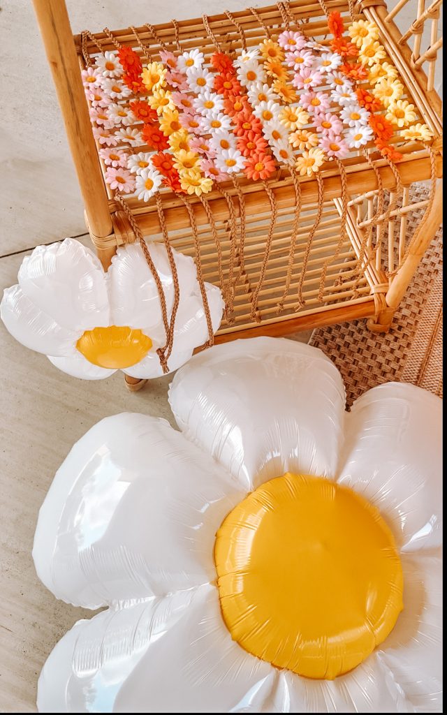 decorative daisy balloons
